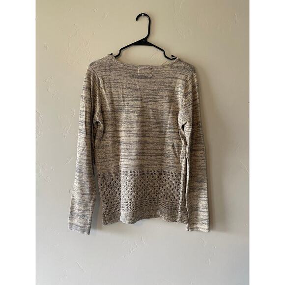 Skies are Blue Medium Lightweight Sweater- 100% Cotton - Picture 2 of 3